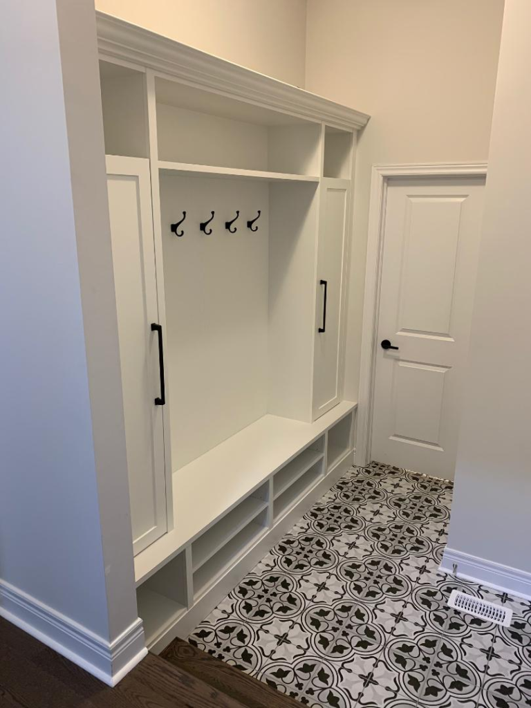 Mudroom custom cabinetry by Space Age Closets & Custom Cabinetry